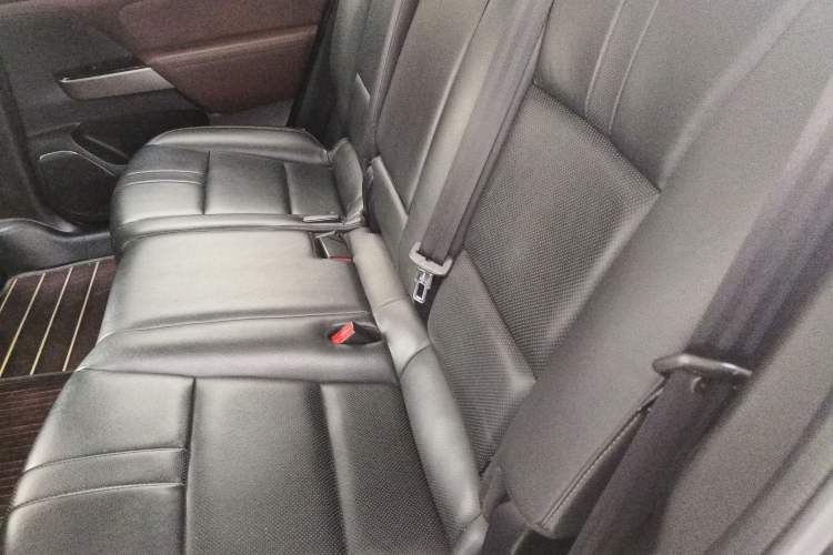 Used GAC Trumpchi GS8 2017 320T Two-Wheel Drive Luxury Smart Connectivity Version (7 Seats) Left Rear Seat