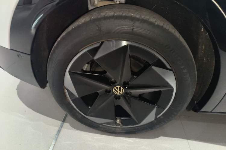 Used Volkswagen ID.UNYX 2024 Pro Long-Range Version Right Rear Wheel Hub