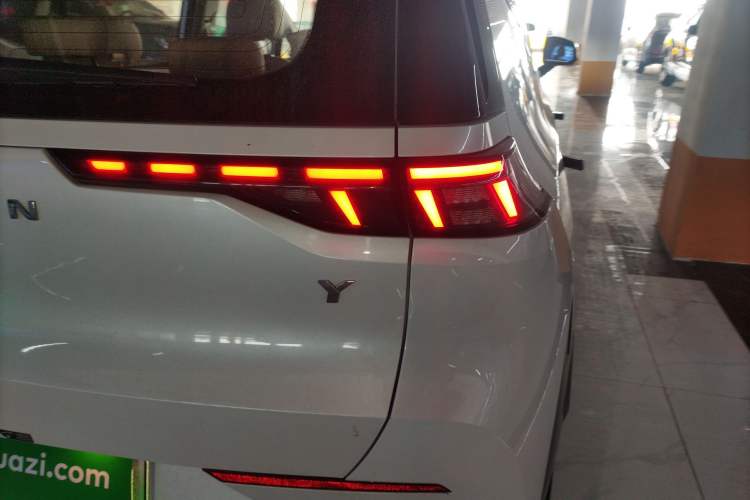 Used AION Y 2022 70 Tech Edition Lithium Iron Phosphate