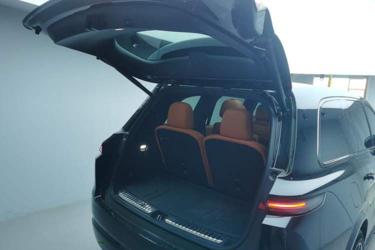 Used Li Auto L9 2024 Pro Model Trunk