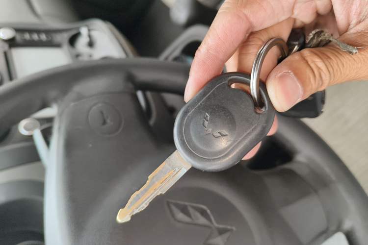 Used Wuling Hongguang 2013 1.5L Base Version
