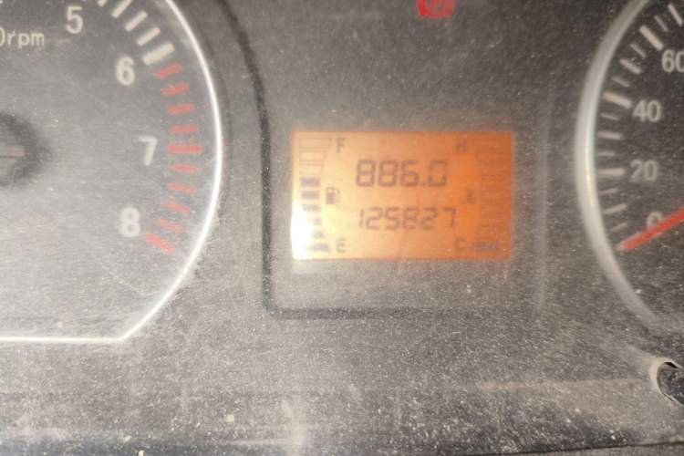 Used FORTHING Lingzhi 2015 V3 1.5L 5-Seater Special Offer Model Odometer Close Up