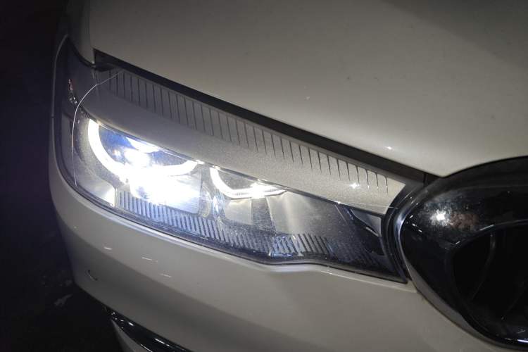 Used BMW 5 Series New Energy 2019 530Le Luxury Package Right Front Headlight