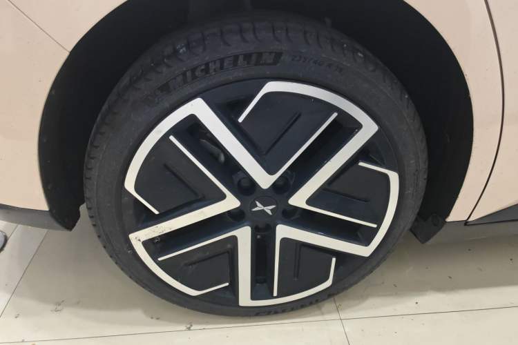 Used XPeng MONA M03 2025 600 with Ultra-Long Range Max Right Rear Wheel Hub