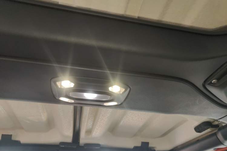 Used Jeep Wrangler 2018 2.0T Sahara Four-Door Edition