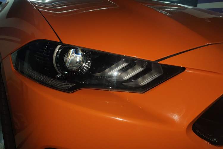 Used Ford Mustang 2019 2.3L EcoBoost Right Front Headlight