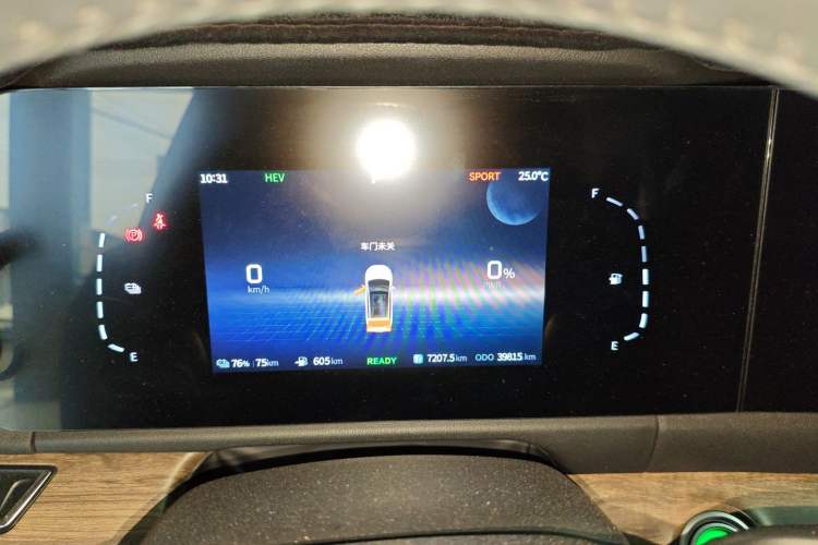 Used Landian E5 2023 1.5L DE-i 100KM Comfort Edition 7-Seater Instrument Cluster