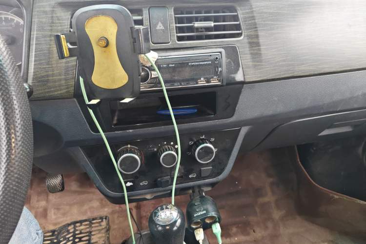 Used Jinbei Hiace X30 2013 1.3L Standard Version Audio And AC Panel