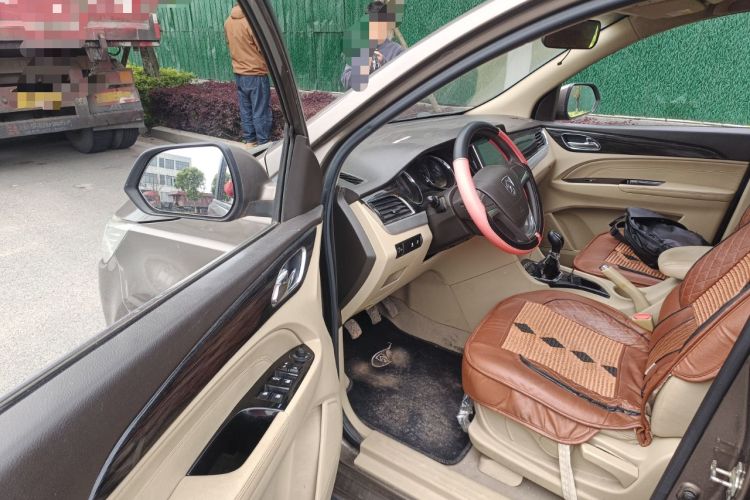 Used Baojun 730 2016 1.5L Manual Comfort Version 7 Seats China V Emission Standard