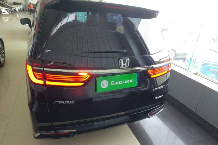 Used Honda Odyssey 2024 2.0L eHEV Sharp & Smart Edition