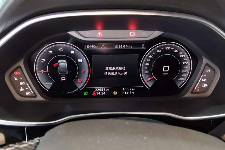 Used Audi Q3 Sportback 2023 40 TFSI Fashion Model Instrument Cluster