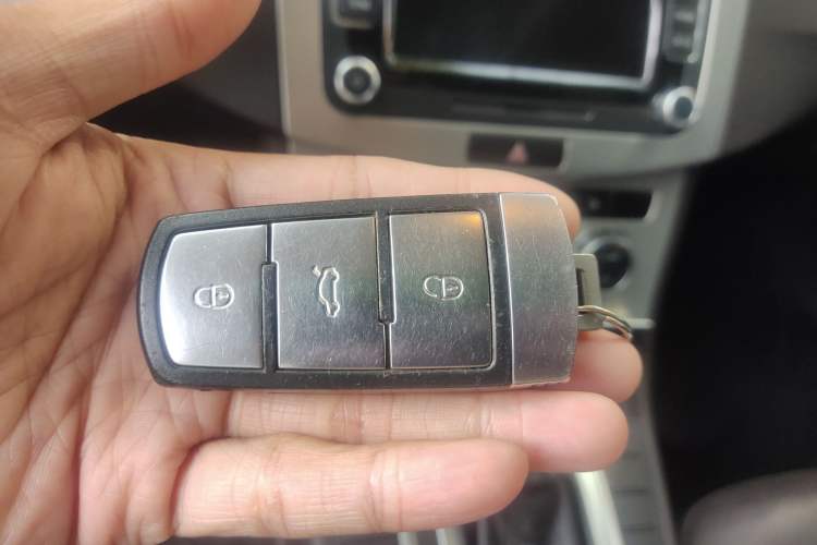 Used Volkswagen Magotan 2012 Travel Edition 2.0 TSI Luxury Version
