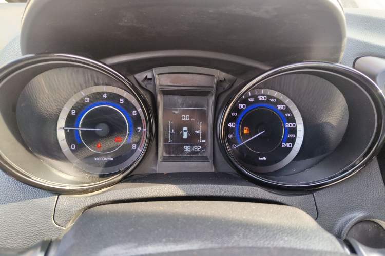Used CHANGAN CS15 2016 1.5L Manual Fashion Edition