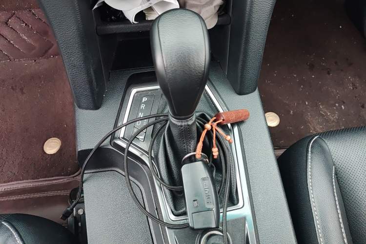 Used JMC Yuhu 7 2017 2.0T Gasoline Automatic Two-Wheel Drive Luxury Edition JX4G20A5L