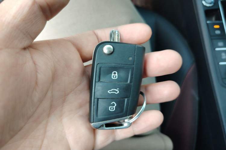 Used Volkswagen Bora 2021 1.5L Automatic Elite Smart Connect Edition Vehicle Key