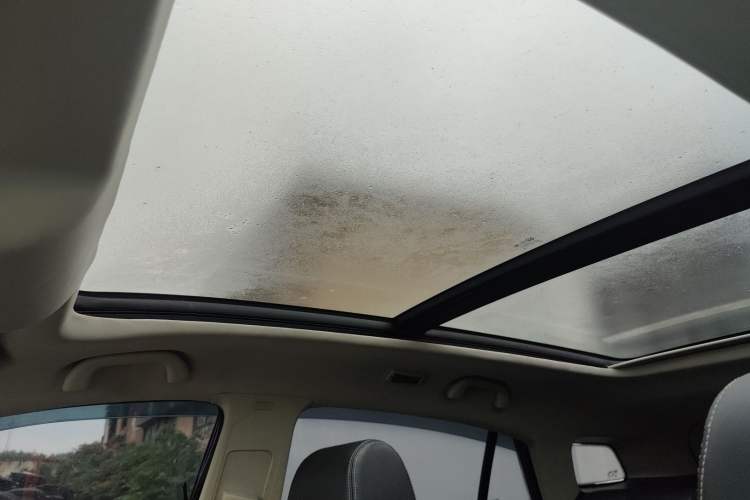 Used JMC Yusheng S330 2016 1.5L GTDi Automatic Two-Wheel Drive Flagship Edition
