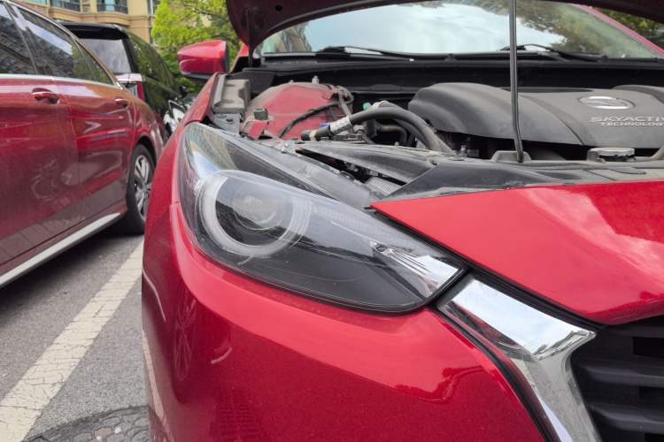 Used Mazda 3 Axela 2017 Sedan 1.5L Automatic Luxury Model Emission Standard China V
