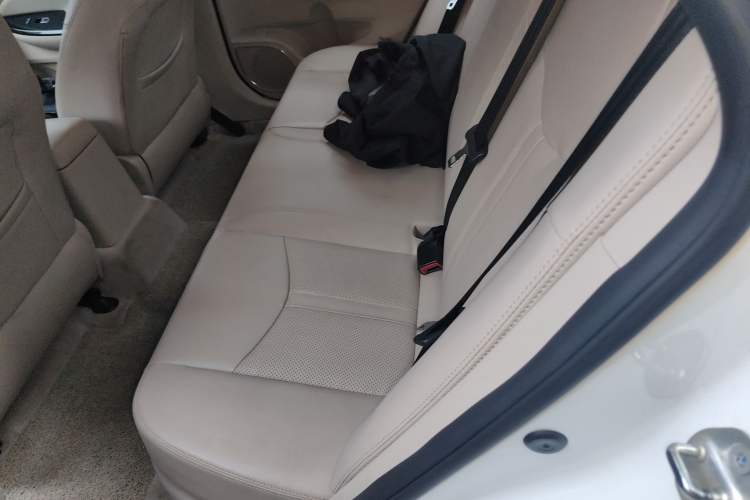 Used BYD e5 2018 450 Smart Connect Deluxe Edition