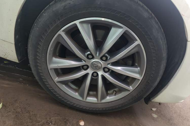 Used Infiniti Q50L 2018 2.0T Comfort Edition China VI Standard
