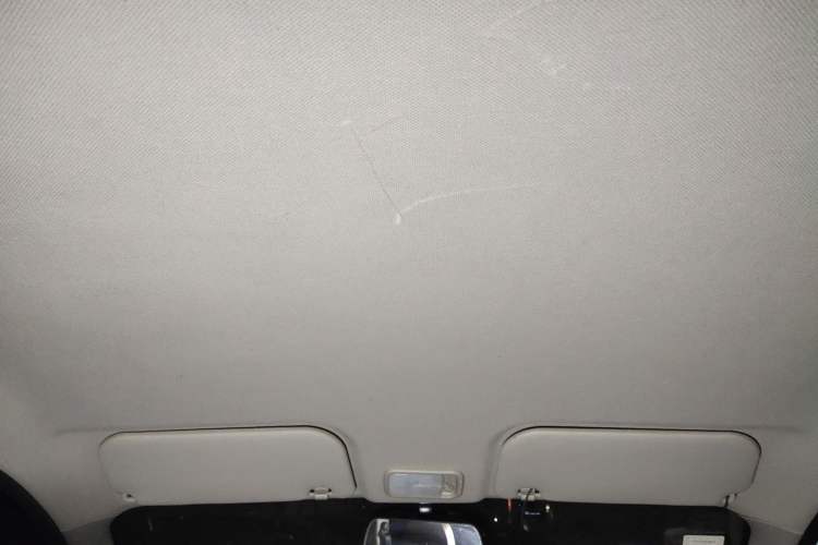 Used Wuling Rongguang V 2016 1.5L Practical Version Headliner