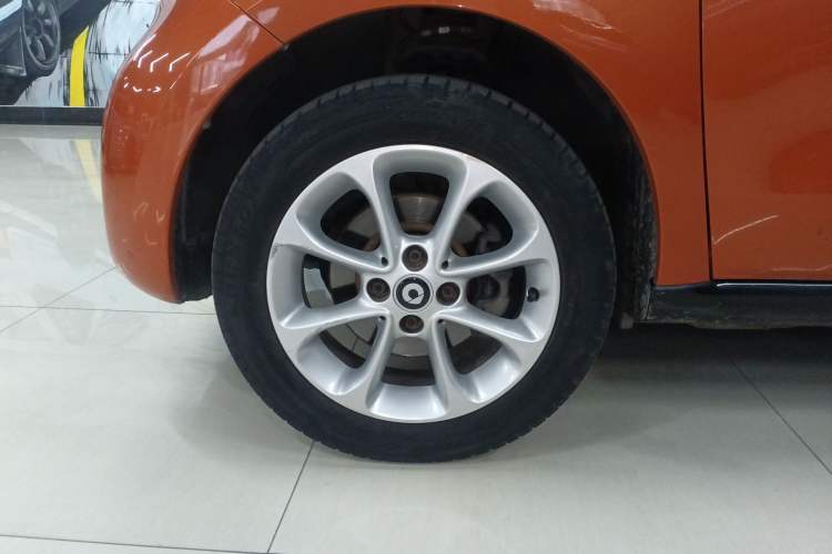 Used smart forfour 2018 1.0L 52 kW Dynamic Edition