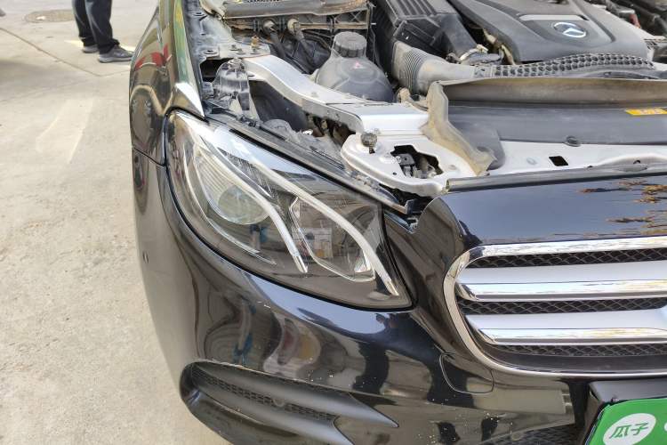 Used Mercedes-Benz E-Class 2017 E 300 L Sporty and Stylish Model