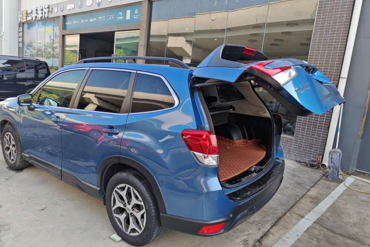 Used Subaru Forester 2019 2.0i Luxury Edition EyeSight Exterior 3