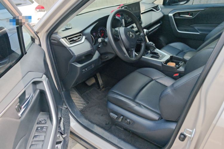 Used Toyota Wildlander 2021 2.0L CVT Two-Wheel Drive Luxury Edition Driver Seat