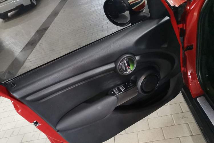 Used MINI MINI 2016 1.5T COOPER Five-Door Edition