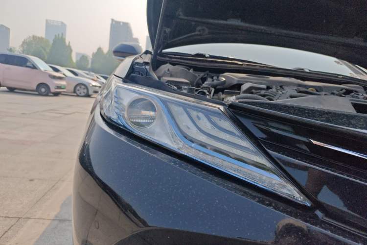 Used Toyota Camry 2018 Dual-Engine 2.5 HG Luxury Edition
