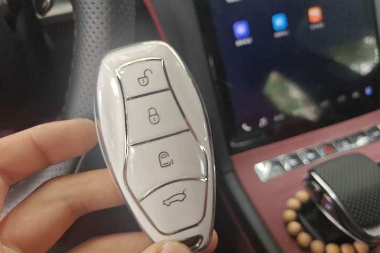Used Hongqi H6 2024 2.0T ZhiShang Version