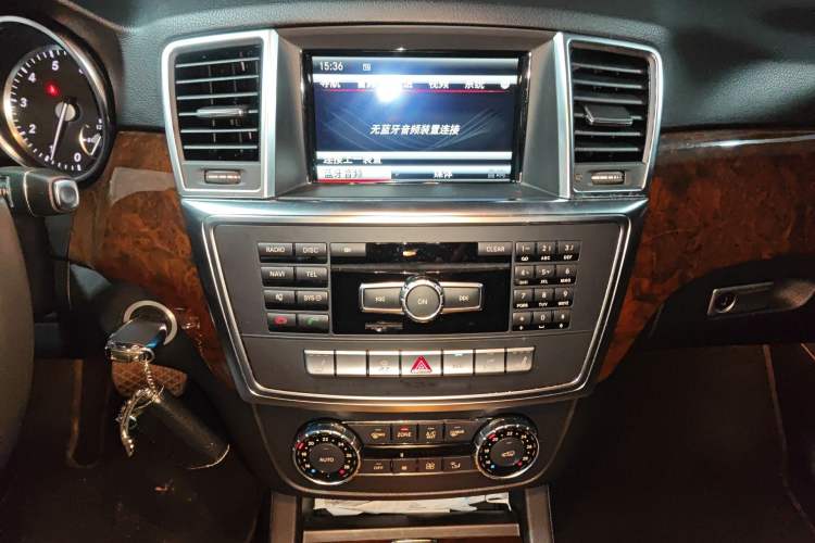 Used Mercedes-Benz M-Class 2014 ML 400 4MATIC Luxury Model