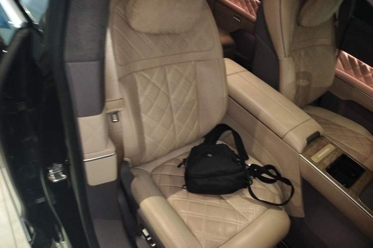 Used Nio ET9 2025 100 kWh Right Front Seat