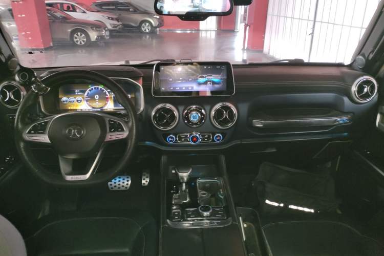 Used BAIC Off-Road BJ40 2019 2.3T Automatic Four-Wheel Drive Ring the Tower Champion Edition China VI Center Console