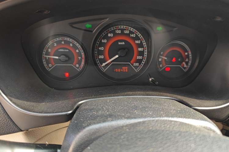 Used Soueast V3 Lingyue 2014 1.5L Manual Smart Edition Odometer Close Up