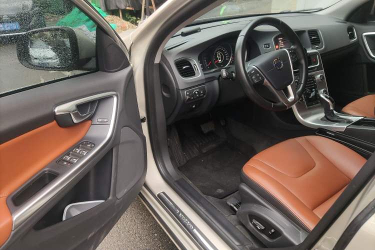 Used Volvo S60 2017 S60L T3 Smart Upgrade Edition
