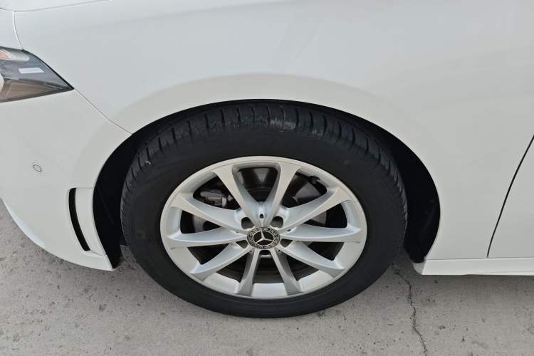 Used Mercedes-Benz A-Class 2021 A 200 L Sport Sedan Fashion Model
