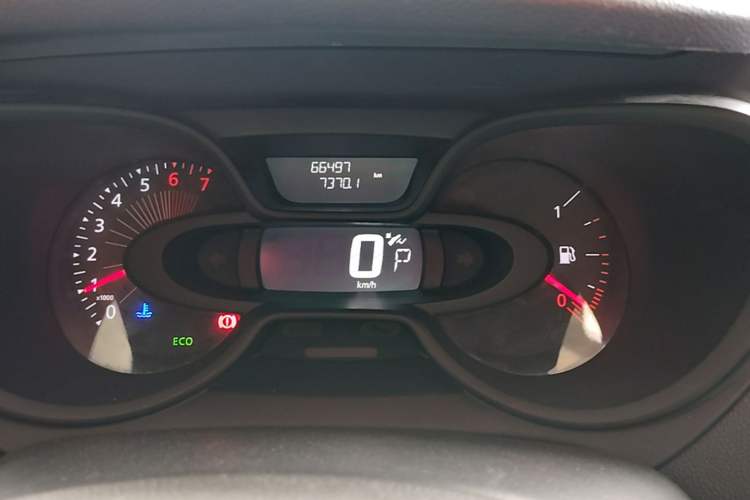 Used Renault Captur 2015 1.2T Automatic Standard Edition
