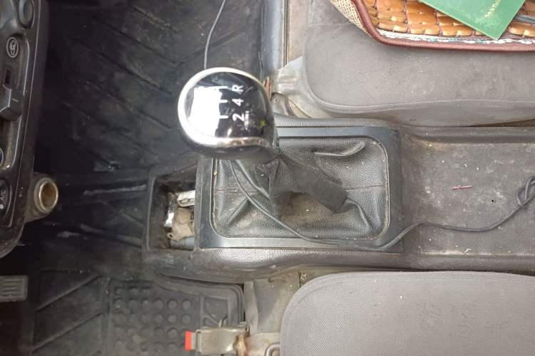 Used Wuling Rongguang Small Truck 2017 1.2L Single-Row Basic Model LSI Gear Lever