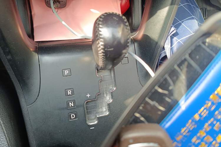 Used Hyundai ix35 2013 2.0L Automatic Two-Wheel Drive Smart GLS China IV Standard