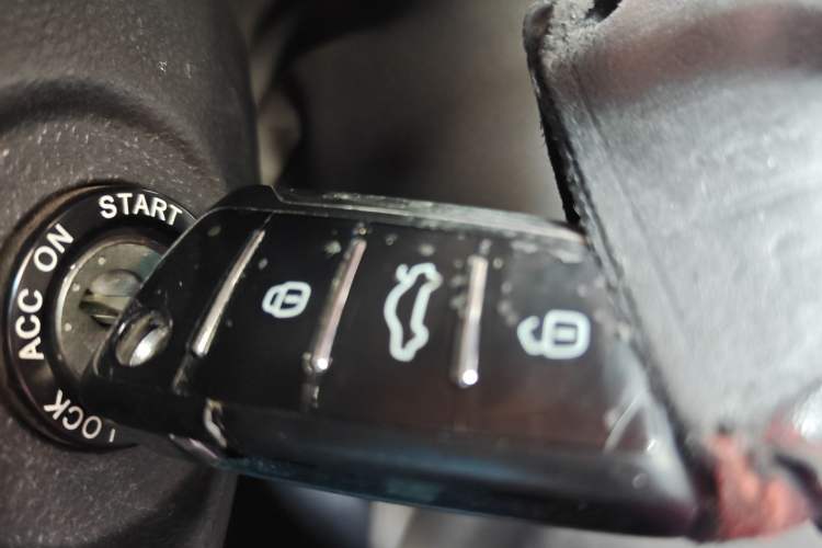 Used JAC Group Refine S3 2016 1.5L Manual Luxury Smart Version
