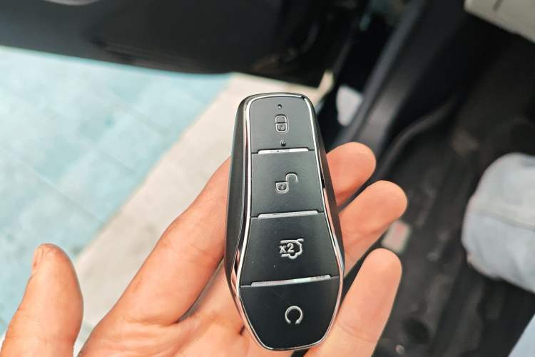 Used BYD Qin PLUS 2024 Honor Edition EV 420KM Beyond Model
