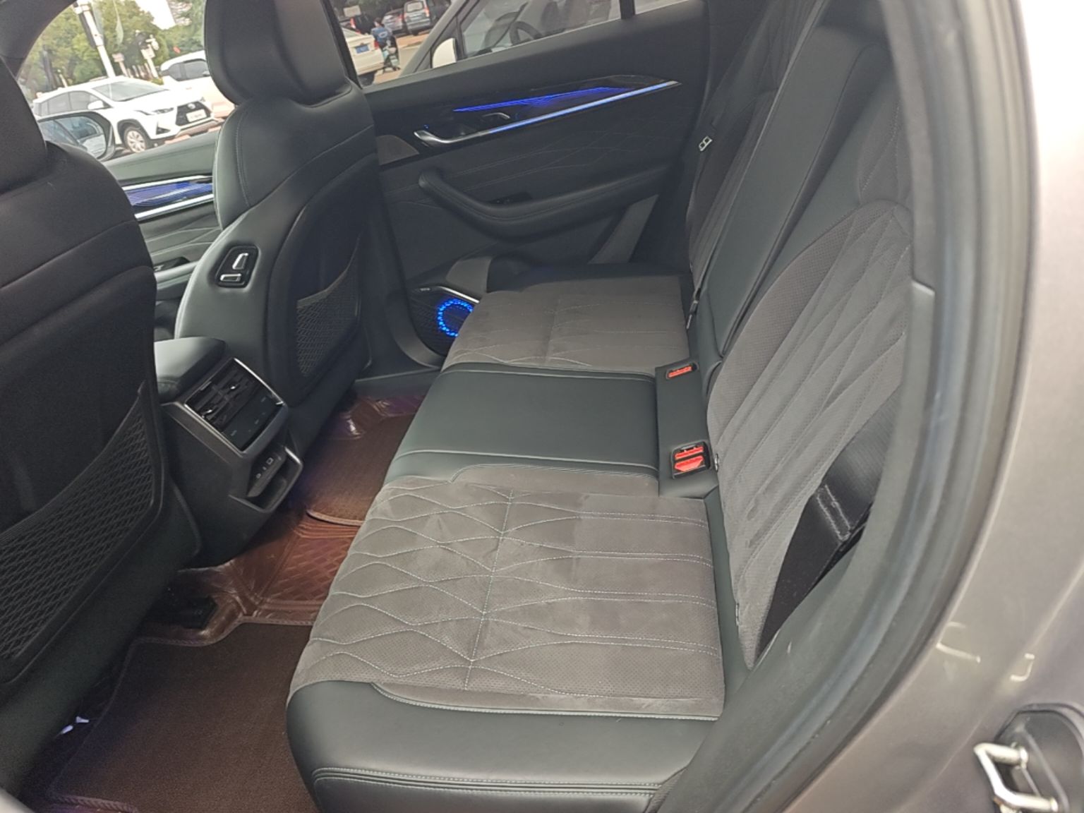 Geely Auto Monjaro L 2025 Dongfang Yao 2.0TD Automatic Lanxing Edition — снимка 20