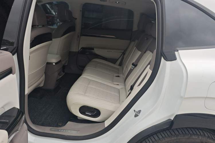 Used Zeekr 7X 2025 100 kWh Long-Range Rear-Wheel Drive with Intelligent Driving Features
