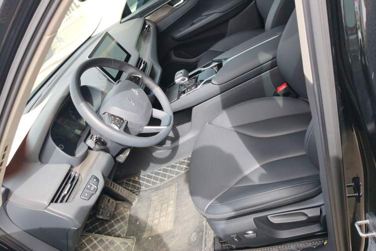 Used Hongqi E-QM5 2021 Charging Version Flagship Edition
