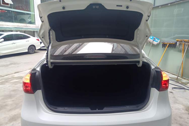 Used Kia K3 2016 1.6L Automatic with Sunroof Trunk