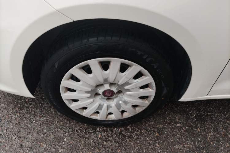 Used Fiat Viaggio 2015 1.4T Automatic Enjoyment Edition
