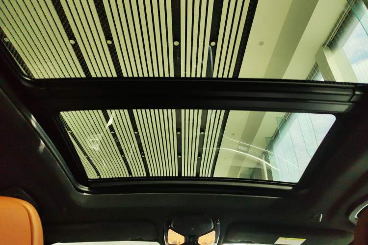 Used BMW X7 2023 xDrive40i Luxury Package with Premium Features