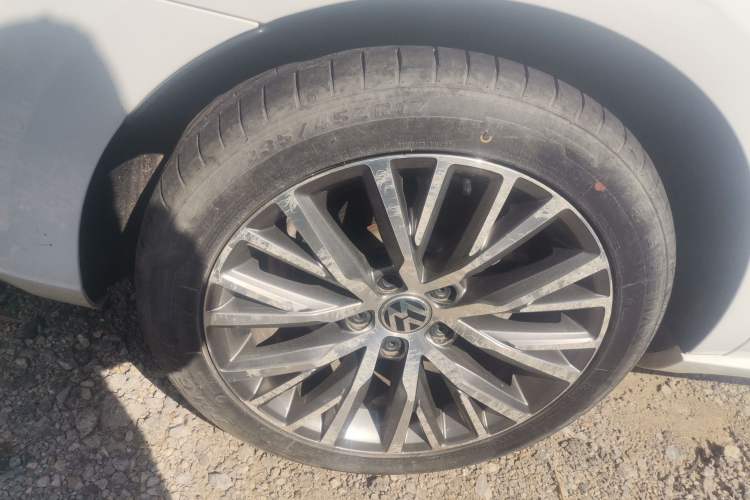 Used Volkswagen FAW-Volkswagen CC 2016 1.8TSI Luxury Model Right Rear Wheel Hub