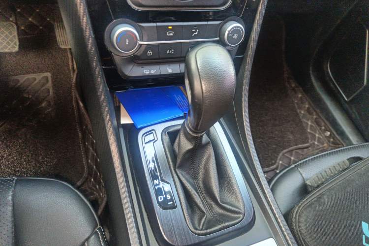 Used JMC Yusheng S330 2016 1.5L GTDi Automatic Two-Wheel Drive Prestige Edition
